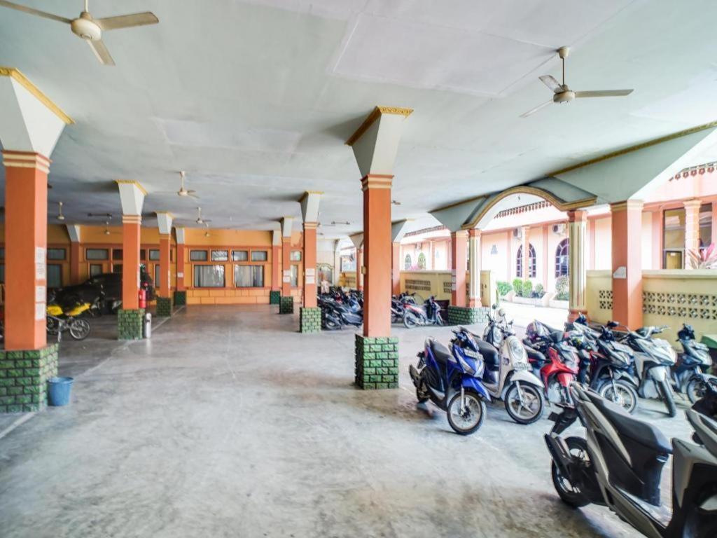 Oyo 1140 Hotel Tresya Tanjung Balai Tanjungbalai Exteriér fotografie